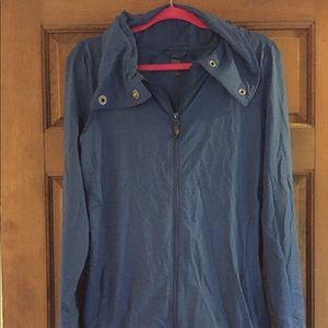 Women’s L Yoga Sweatshirt. Split zippers. NWOT.